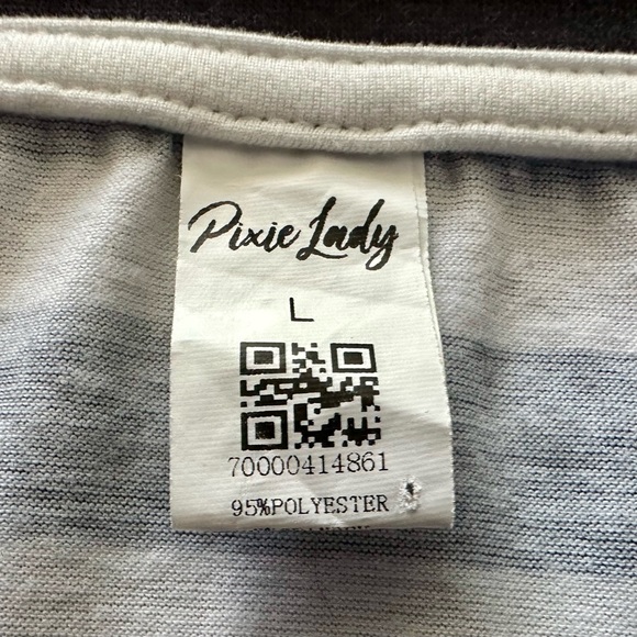 Fun and Stylish Top - Picture 3 of 6